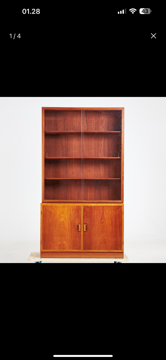 BØRGE MOGENSEN. Bookshelf